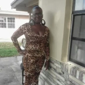 Meet your Posher, Trina